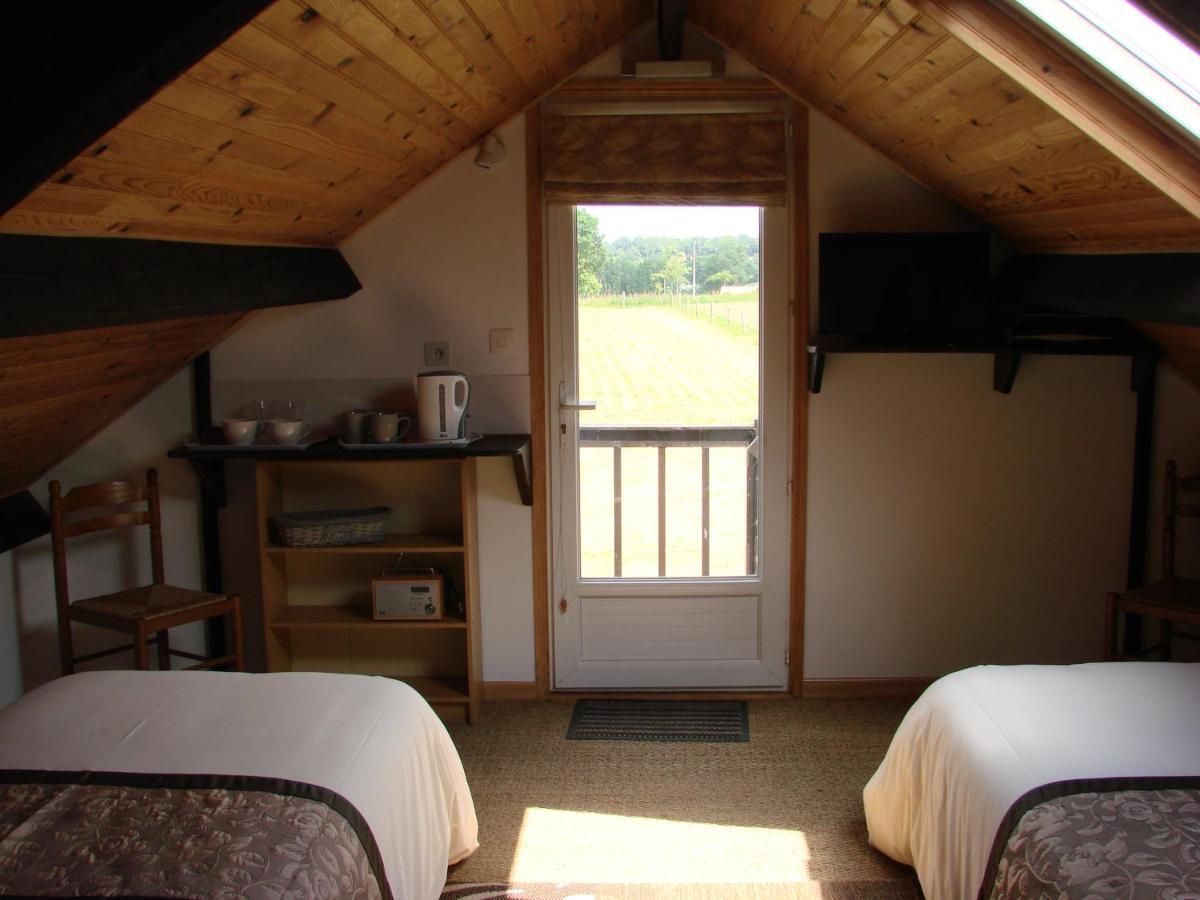 La Blanche Roche Bed & Breakfast Sourdeval Bagian luar foto