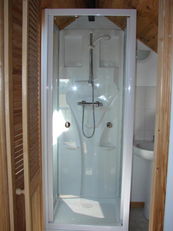 La Blanche Roche Bed & Breakfast Sourdeval Bagian luar foto