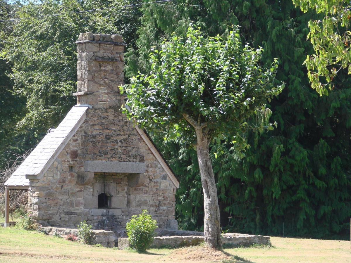 La Blanche Roche Bed & Breakfast Sourdeval Bagian luar foto
