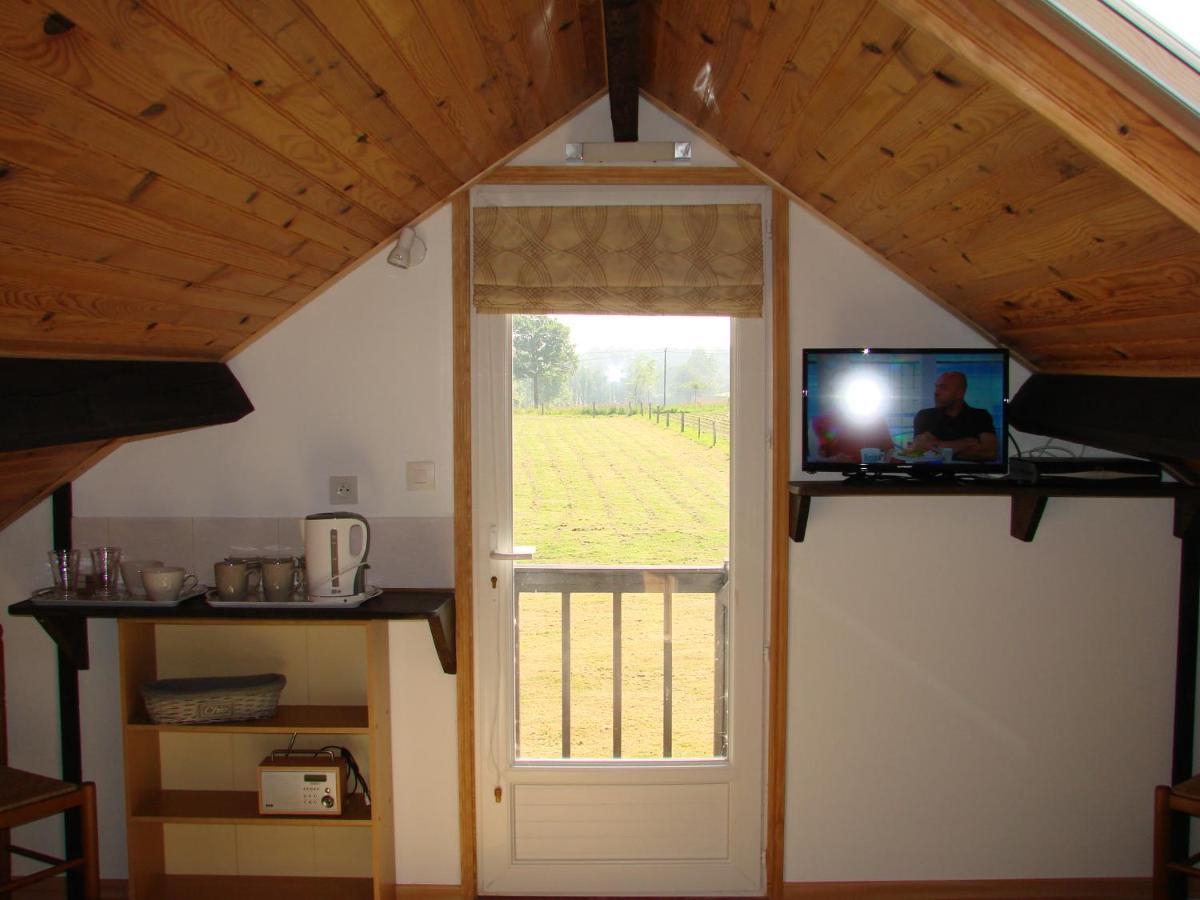 La Blanche Roche Bed & Breakfast Sourdeval Bagian luar foto